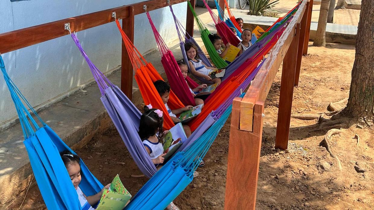 Creche pública do Ceará cria 'mini redário' para incentivar a leitura nas crianças